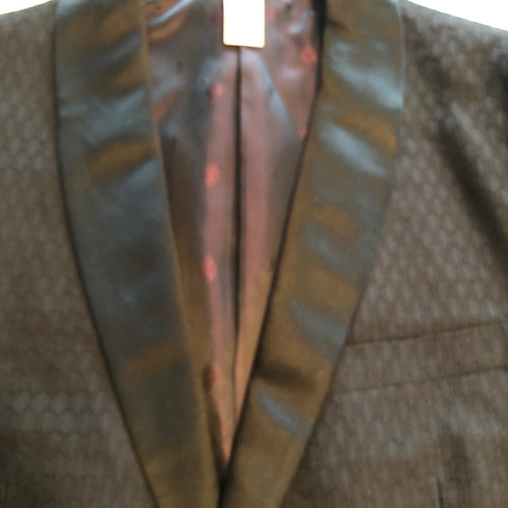 Claiborne Lux Men's Shawl Lapel Tuxedo, sz 42R, color Black, Textured Fabric - Picture 10 of 13